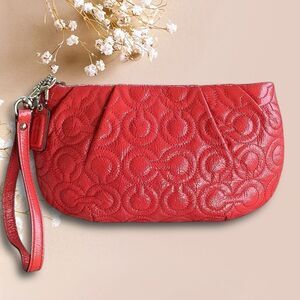 COACH Quilted Patent Leather Signature Mini Bag Wristlet Hot Pink G1093-43229